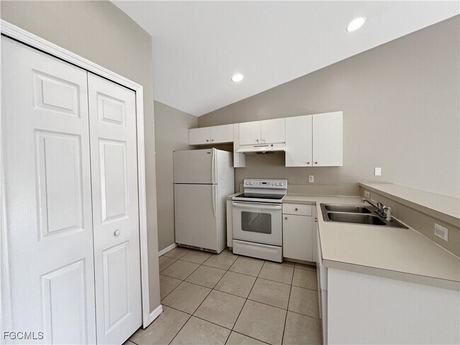 Foto del edificio - 4987 28th St SW