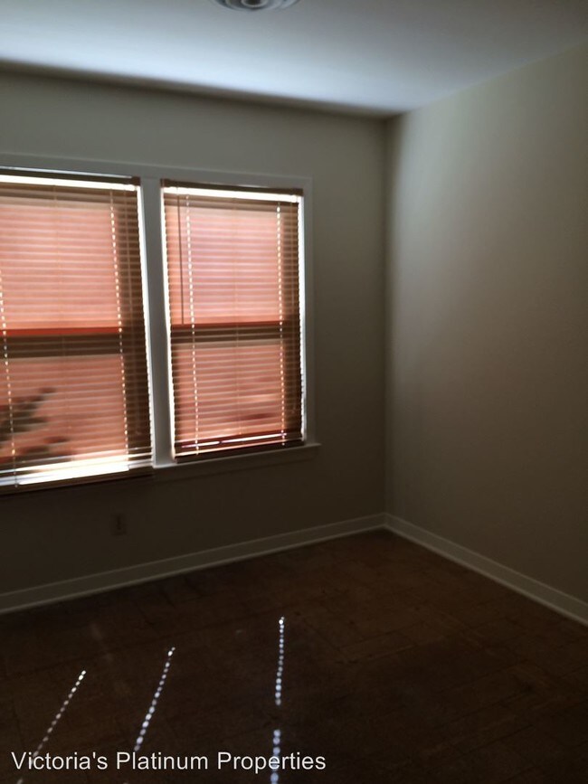 Foto del edificio - 1904 E Airline Rd