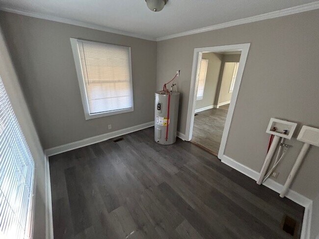 Building Photo - 3 Bedroom House in Tarboro Pets and Sectio...