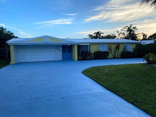 Foto del edificio - 2462 Flamingo Rd