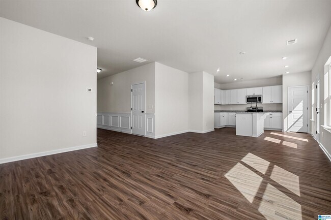 Foto del edificio - 608 Pine Valley Trl