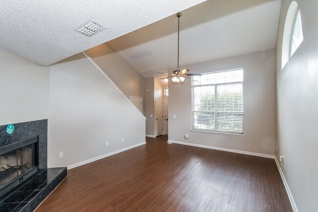 Building Photo - 3553 Caroline Vale Blvd