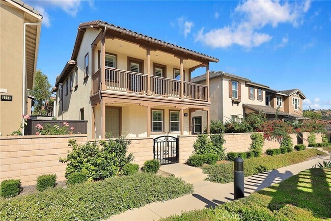 Foto del edificio - 2051 Tracy Ln