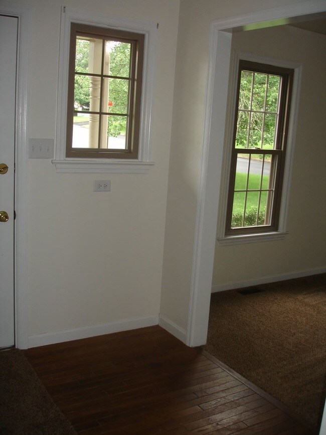 Building Photo - 4 br, 1.5 bath House - 7 IRON HORSE DRIVE