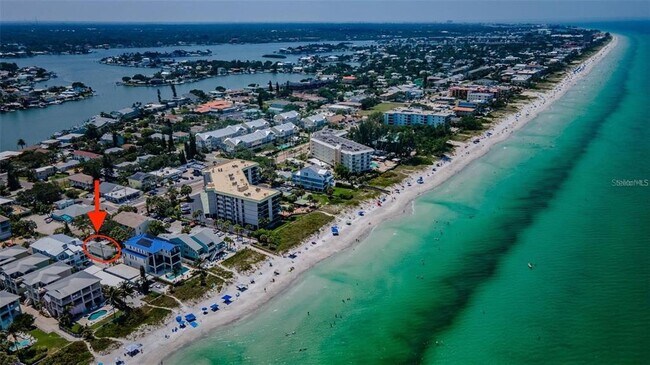 Building Photo - 2706 Gulf Blvd