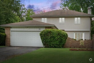 Building Photo - 921 Beechwood Rd