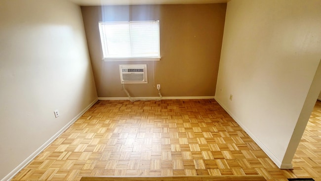 Building Photo - 1812 Williamsburg Rd