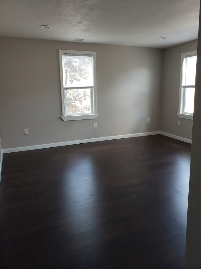 Living room - 190 Dunnell Ave
