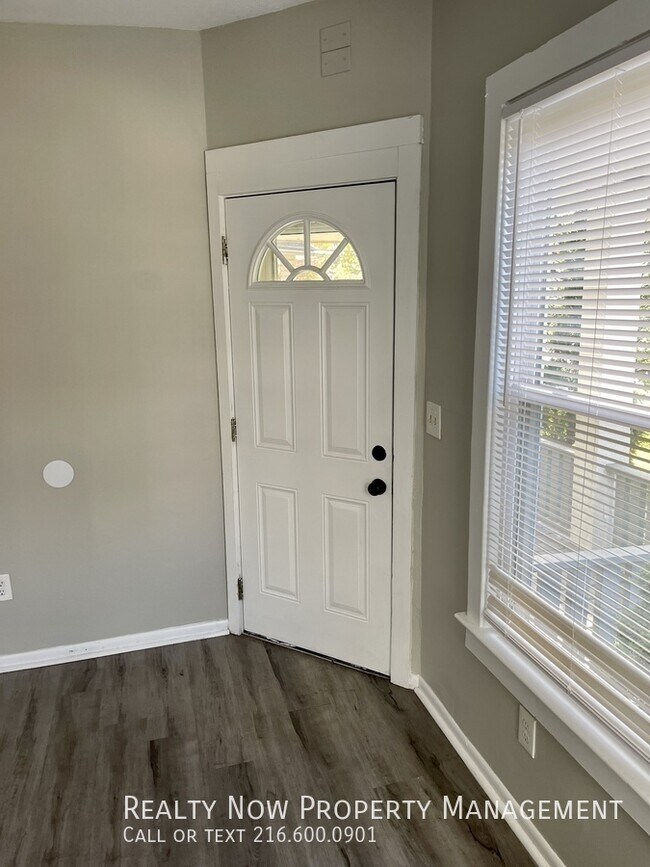 Foto del edificio - 1535 Coutant Ave