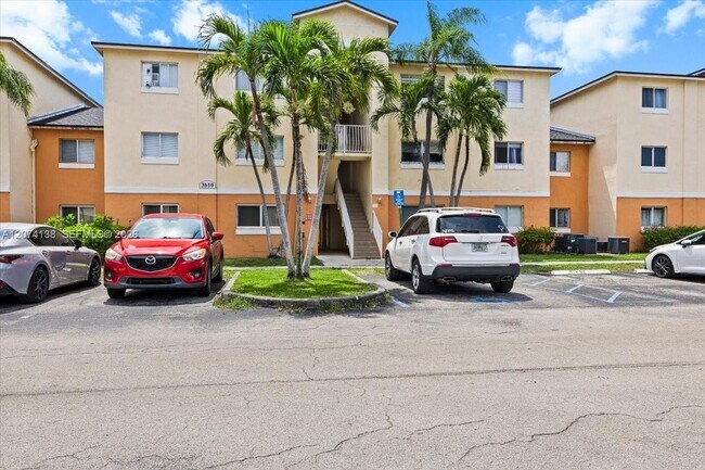 Building Photo - 3610 N 56th Ave