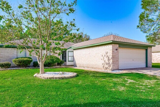 Building Photo - 13407 Gerrards Cross Dr
