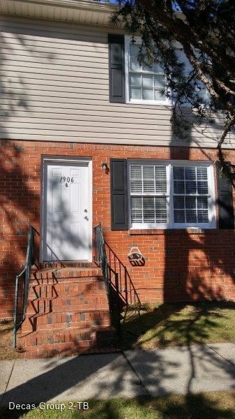 Foto principal - 2 br, 1.5 bath House - 1906 Lyle Drive