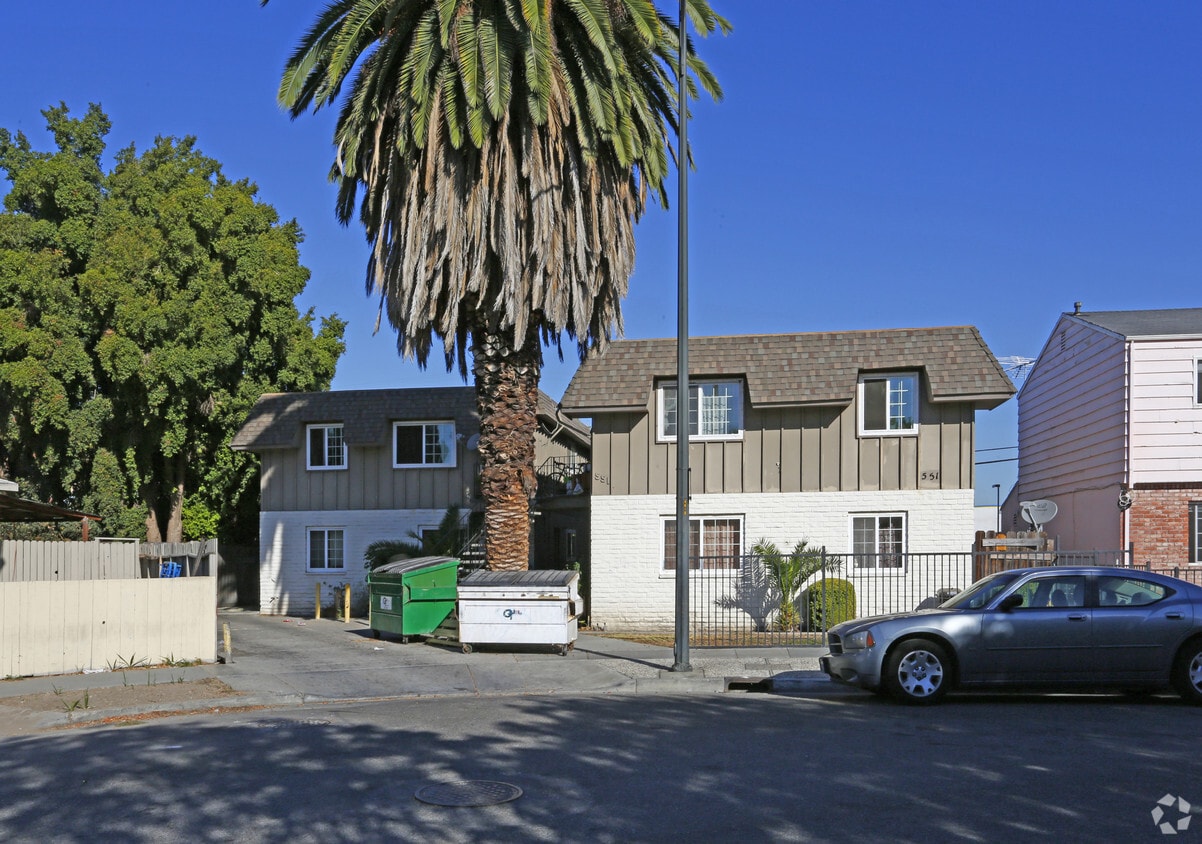 Primary Photo - 551 Avalani Ave
