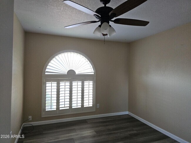 Foto del edificio - 3337 W Kristal Way