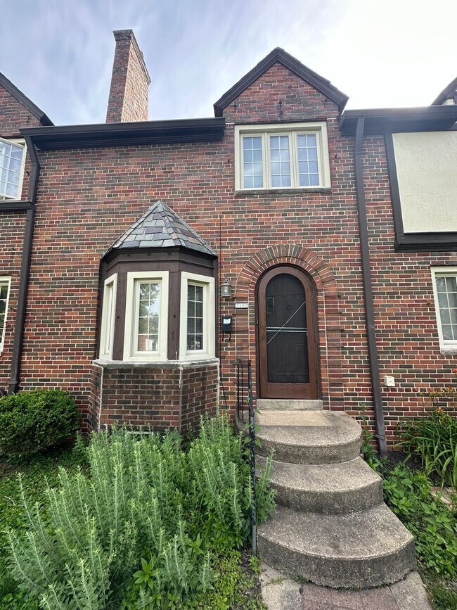 Foto del edificio - 2192 Coventry Rd