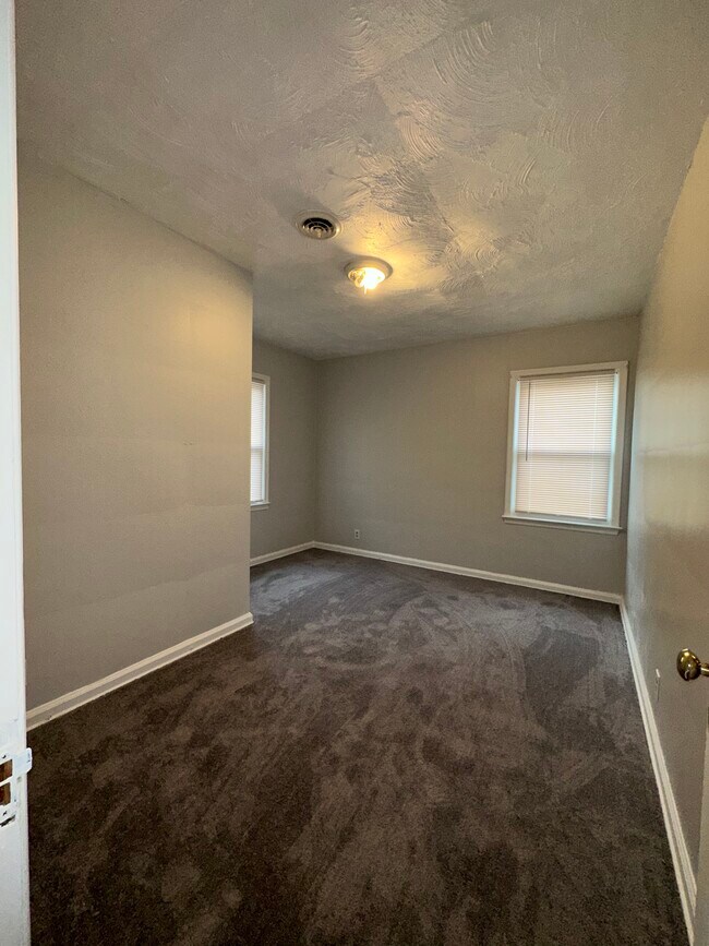 Building Photo - 10813 Whitehill St