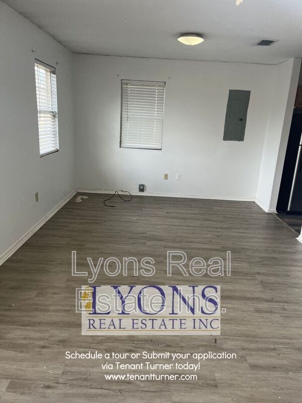 Foto del edificio - 606 Briarcliff Cir