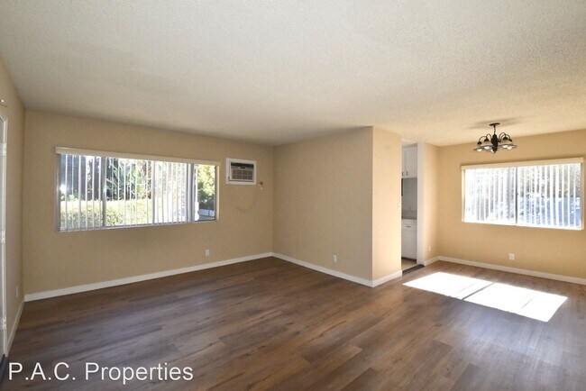 Building Photo - 1 br, 1 bath Apartment - 11204 Peach Grove...