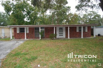 Building Photo - 2160 Alemanda Dr
