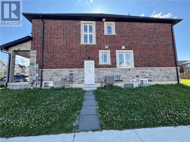 Building Photo - 45 Callon Dr