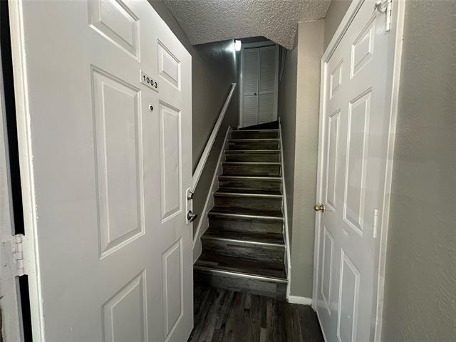 Building Photo - 9823 Summerwood Cir