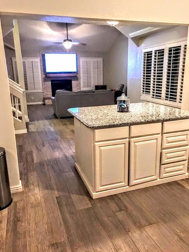 Foto del edificio - 12032 Meadow Gate Dr