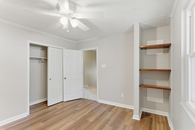 Foto del edificio - 10118 Lonesome Pine Dr