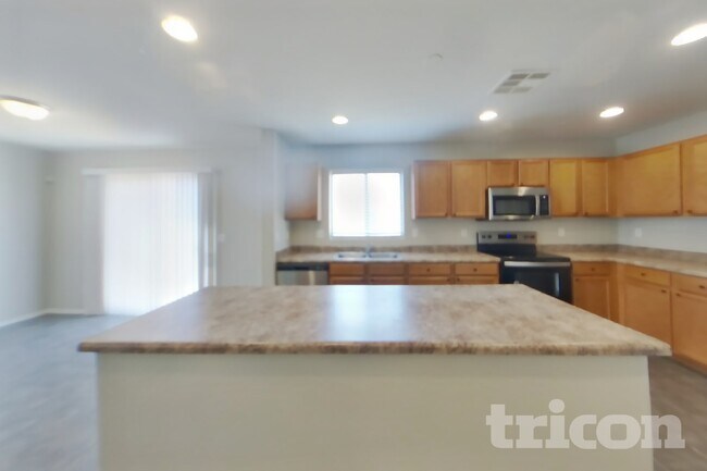 Foto del edificio - 13301 E Primrose Ln