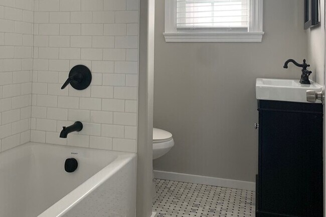 Bathroom - 130-132 Dartmouth Rd