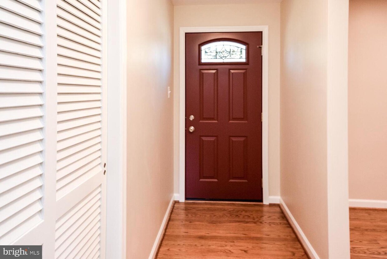 1340 Julia Ave, McLean, VA 22101 House for Rent in McLean, VA