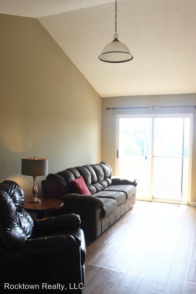 Foto del edificio - 1333 Bradley Dr