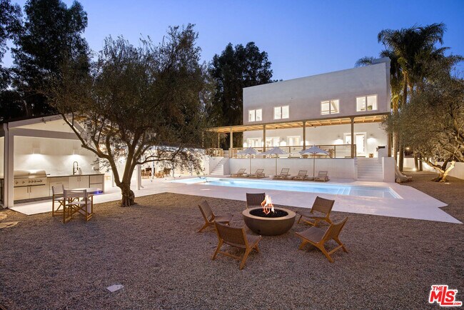 Foto del edificio - 27405 Pacific Coast Hwy