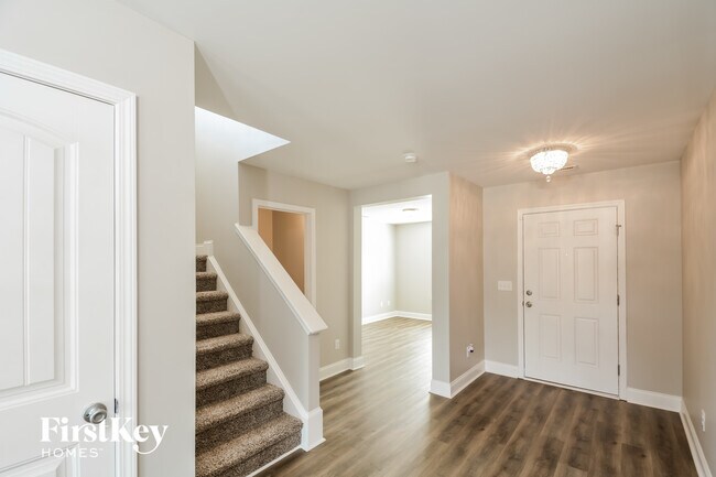 Foto del edificio - 239 Plymouth Dr