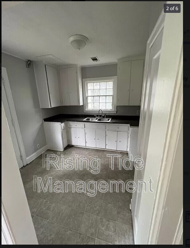 Foto del edificio - 2212 E 3rd St