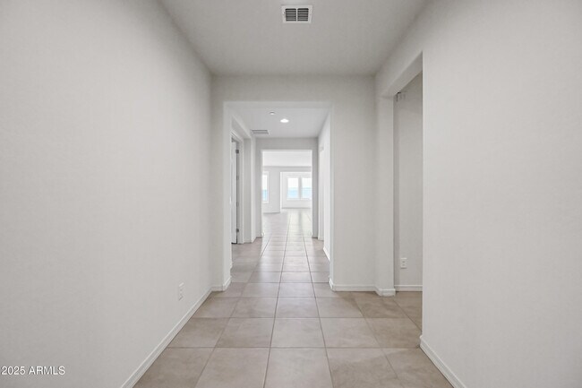 Foto del edificio - 13803 W Calle De Baca