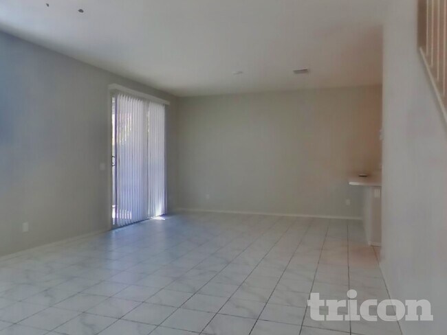 Foto del edificio - 18249 N Clarence Ln