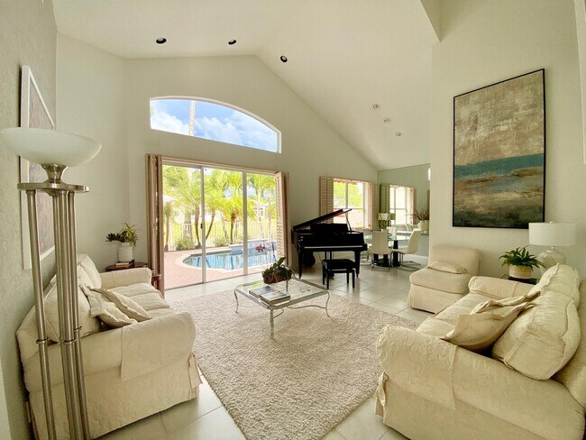 Building Photo - 7877 Travelers Tree Dr