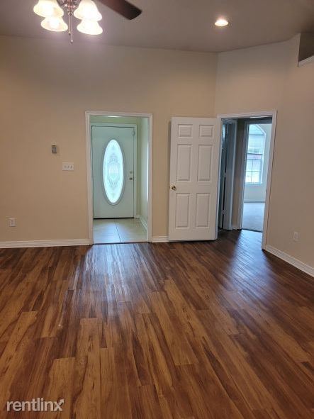 Building Photo - 3 br, 2 bath House - 2736 Dolphin Dr