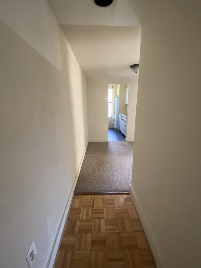 Foto del edificio - 1842 California St NW