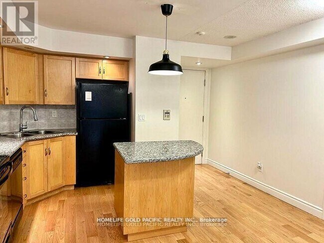 Photo du bâtiment - 250 Wellington St W