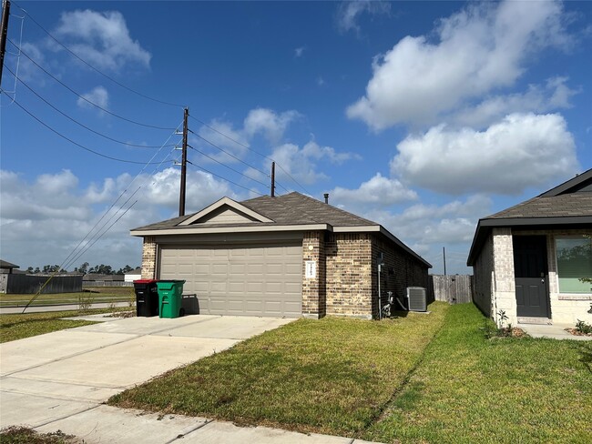 Building Photo - 24203 Saddlestone Green Dr