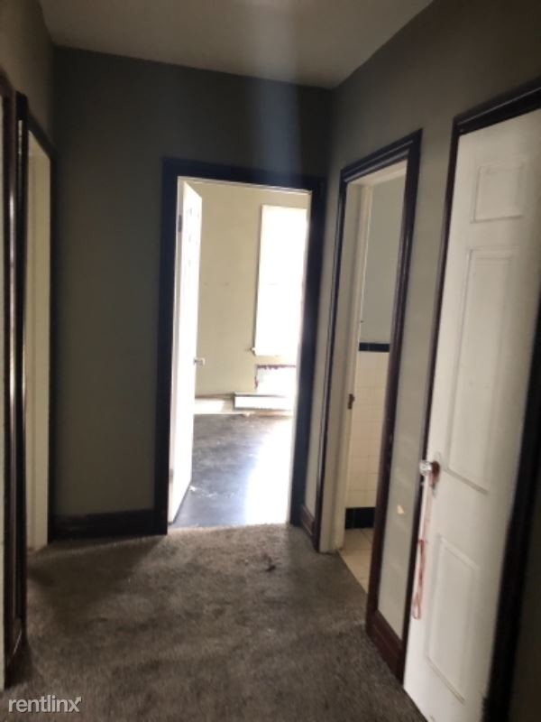 Building Photo - 4 br, 1 bath Apartment - 144 Harral Ave