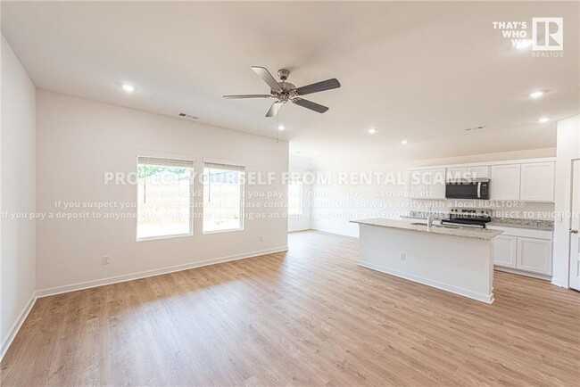 Building Photo - 420 Raegan St