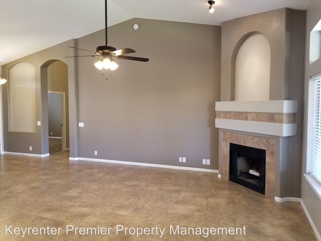 Building Photo - 3 br, 2 bath House - 4455 E Barwick Drive