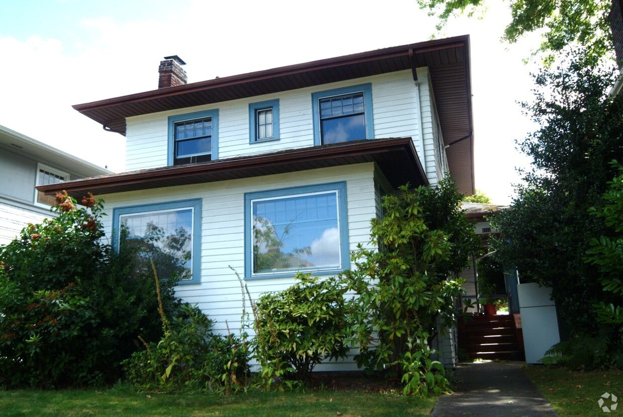 Primary Photo - 4722 16th Ave NE