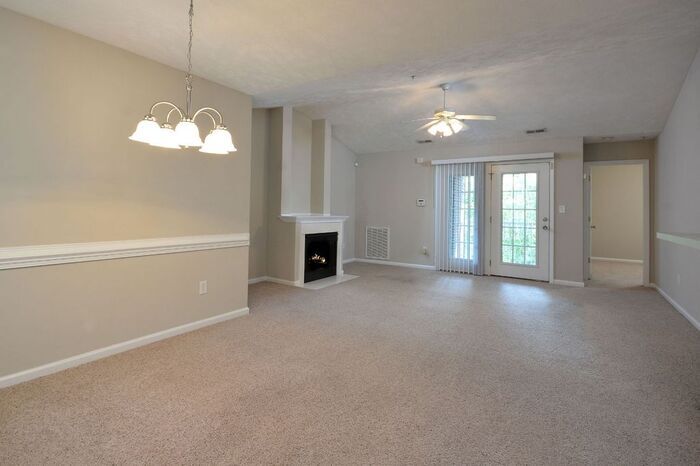 Primary Photo - 2 Bedroom/ 2 bath
