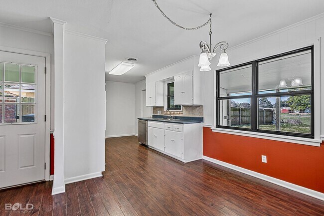 Building Photo - Cute 3 bedroom in South Bossier!