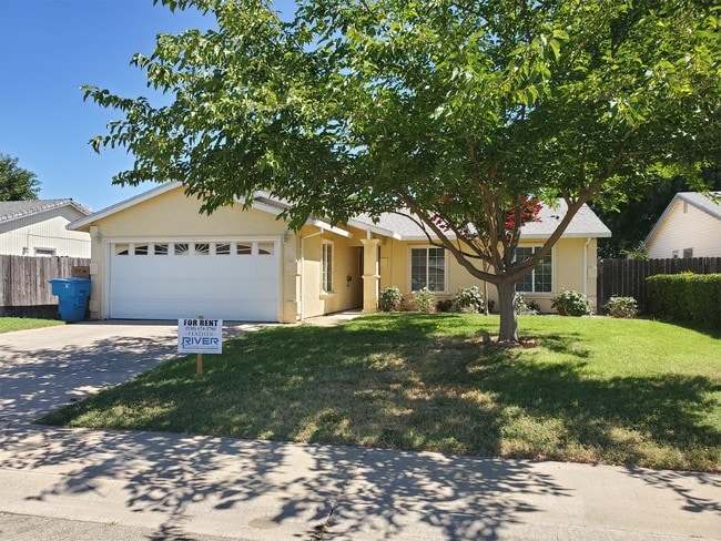 Building Photo - 1361 Val Dr