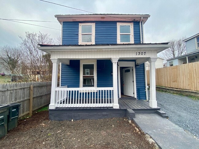 Building Photo - 1307 14th St