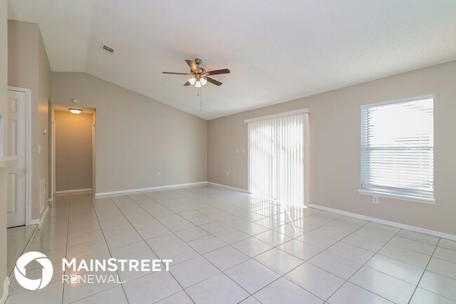 Building Photo - 657 Koala Ct